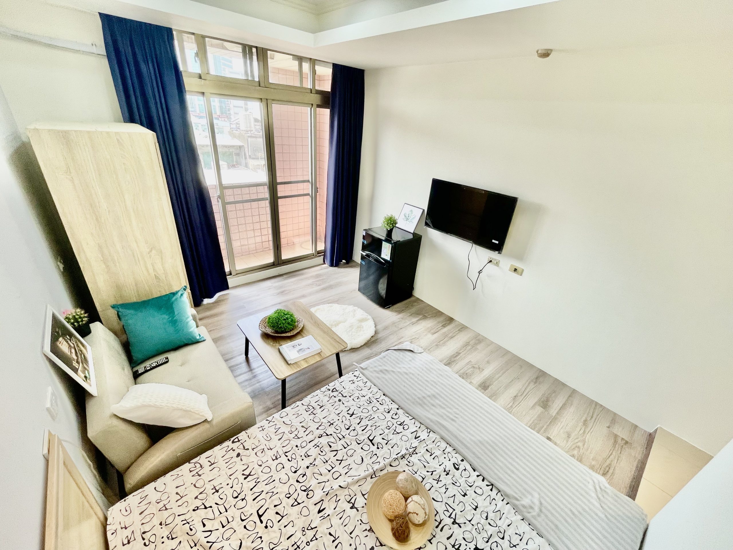 36F5E831-4F0F-4041-A4AD-A5F2EF585FC1_0