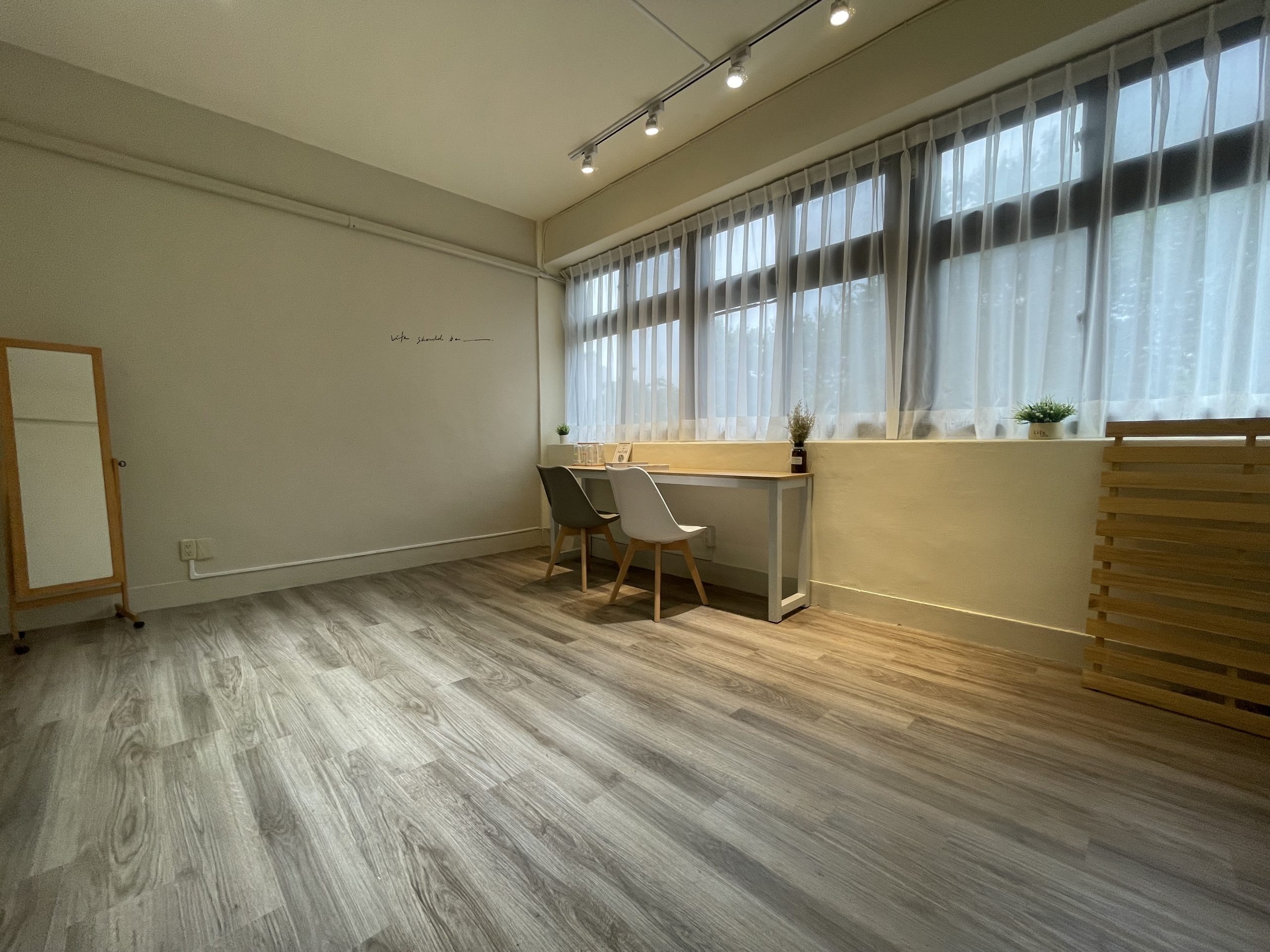 F87A9F37-890F-48B1-850B-2CD5B49D194A_0